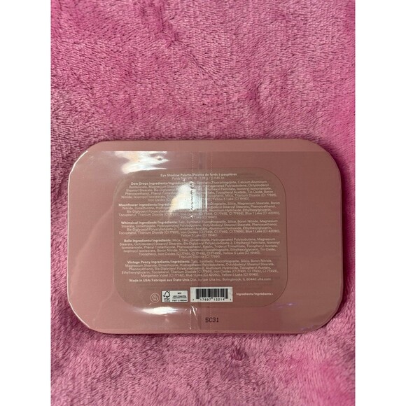 New! Ulta Beauty Blushing Blooms Eyeshadow Palette BNIB NWT - Picture 3 of 4